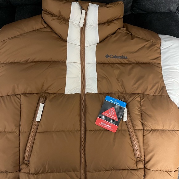 Columbia puffer jacket. - Picture 1 of 4